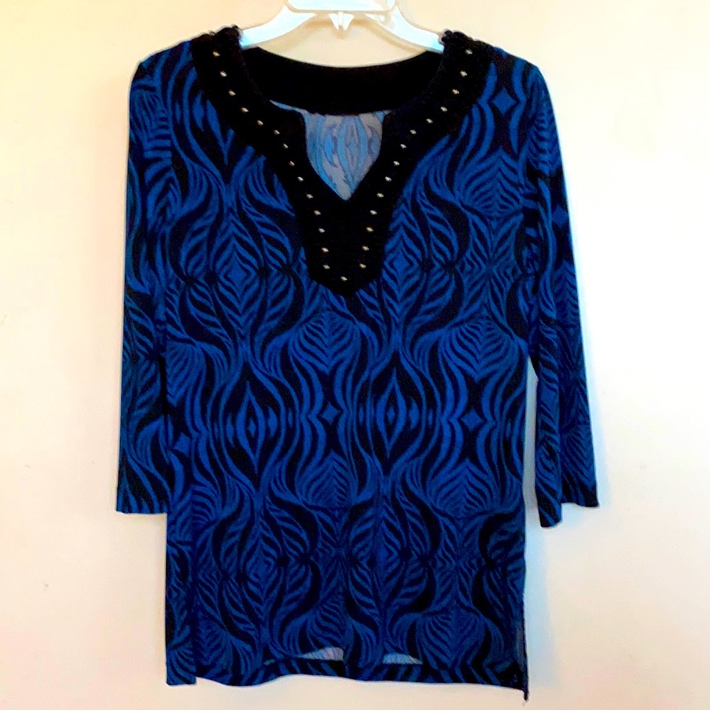 Dana Buchanan Women Blue/Black Patterned Tunic with Gold Metal Studs on V-Neck